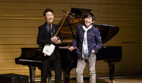 上妻宏光 ”Standard Songs" feat.佐藤竹善2018
-三味線とPIANOで奏でる名曲達-